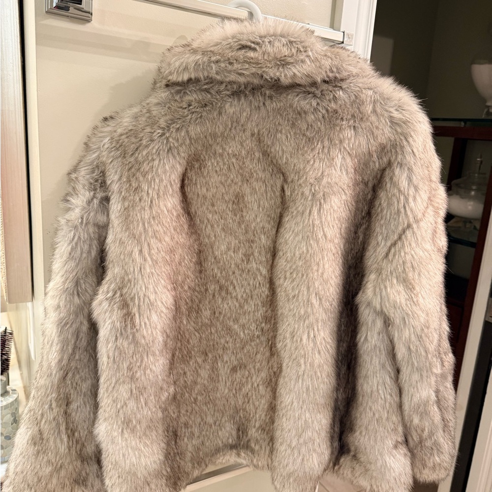 Grey Coat with Black Faux Fur Removable Collar 3/4-Sleeves Size M Zara - Picture 3 of 4